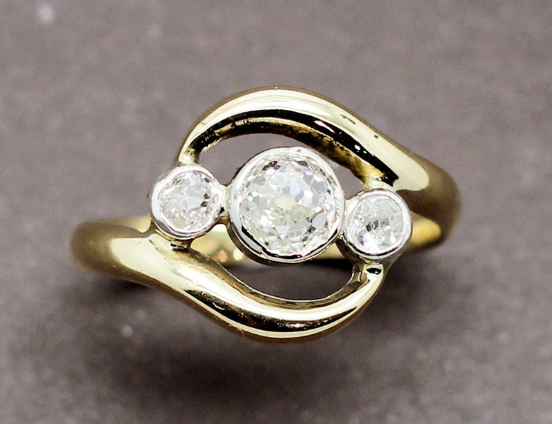 Bague Trilogie Façon Tourbillon Diamants