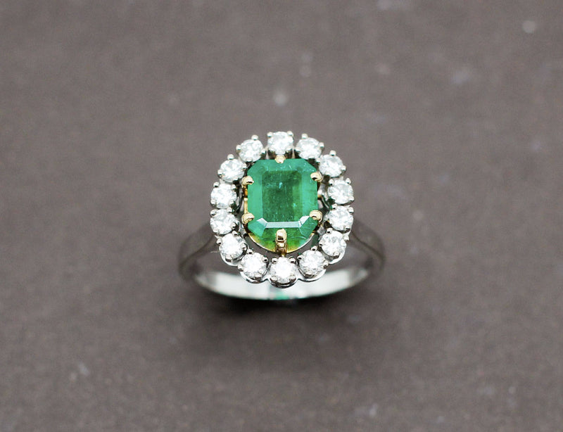Bague Emeraude Entourage Diamants