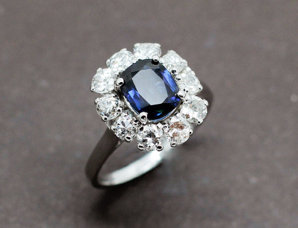 Bague Saphir Entourage Diamants
