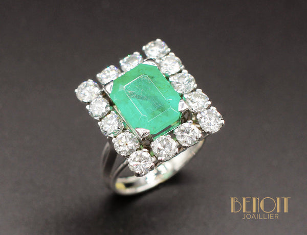 Bague Emeraude Entourage Diamants