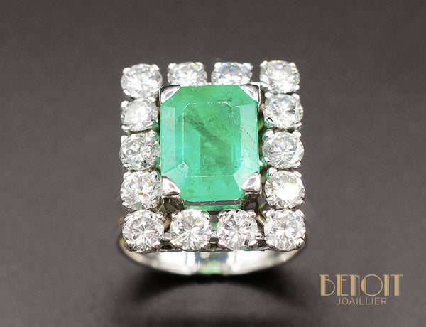 Bague Emeraude Entourage Diamants