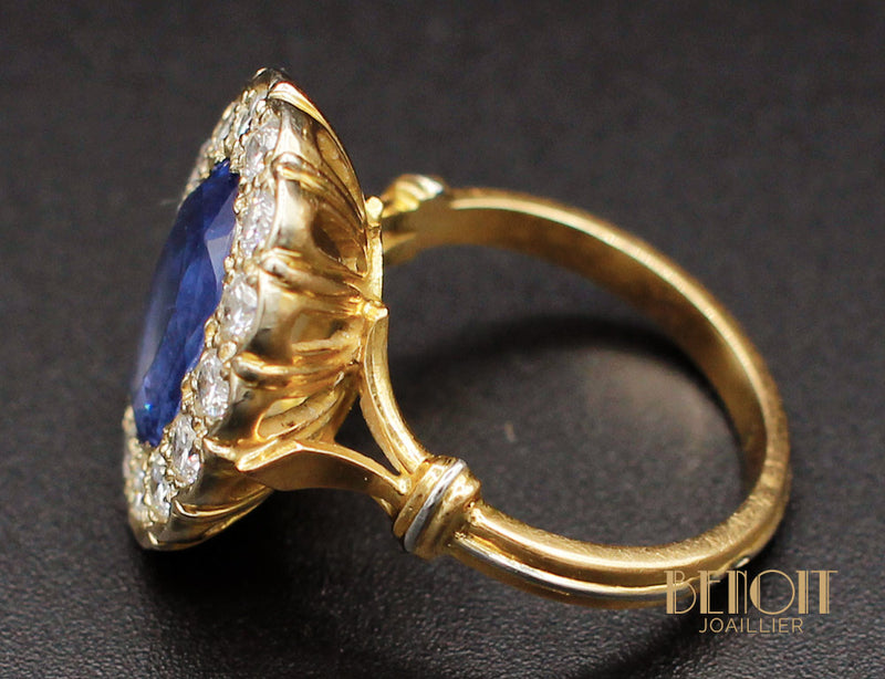 Bague Saphir Entourage Diamants