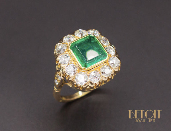 Bague Emeraude Entourage Diamants