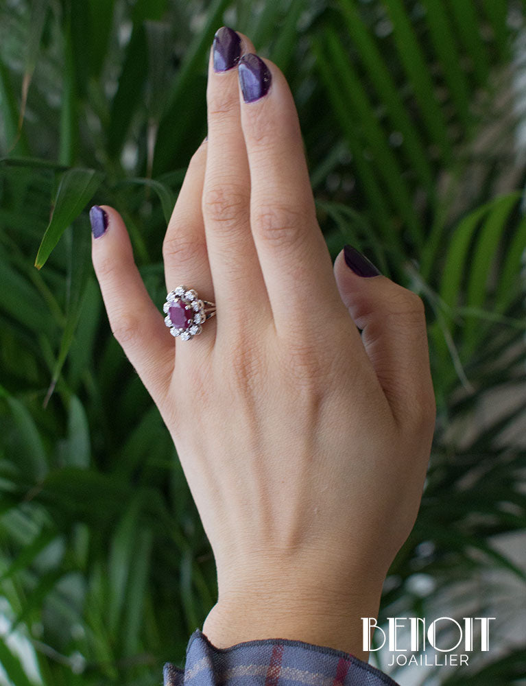 Bague Rubis Entourage Diamants