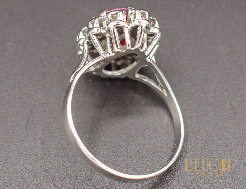 Bague Rubis Entourage Diamants