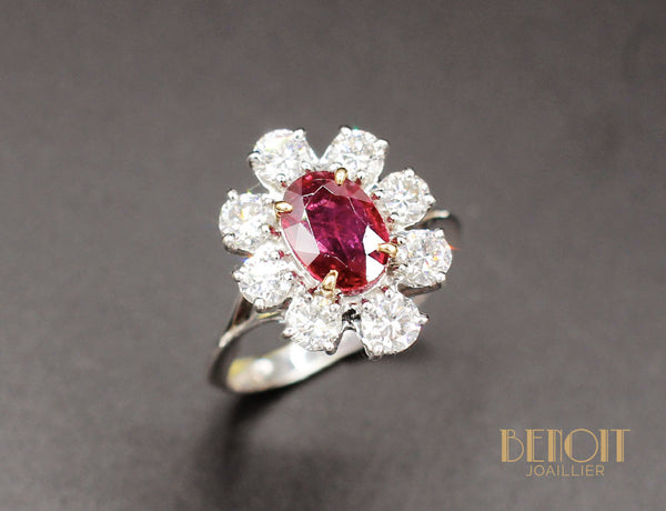 Bague Rubis Entourage Diamants