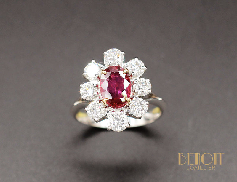 Bague Rubis Entourage Diamants
