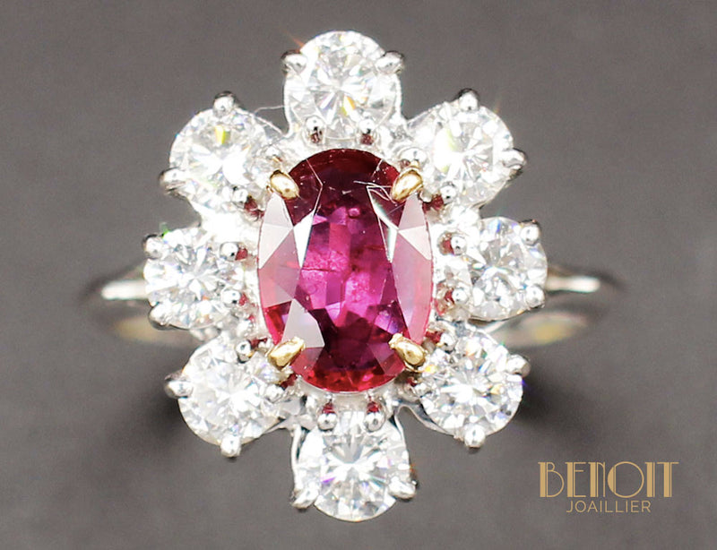 Bague Rubis Entourage Diamants