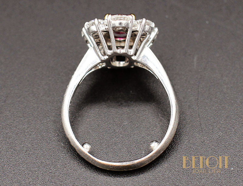 Bague Rubis Entourage Diamants