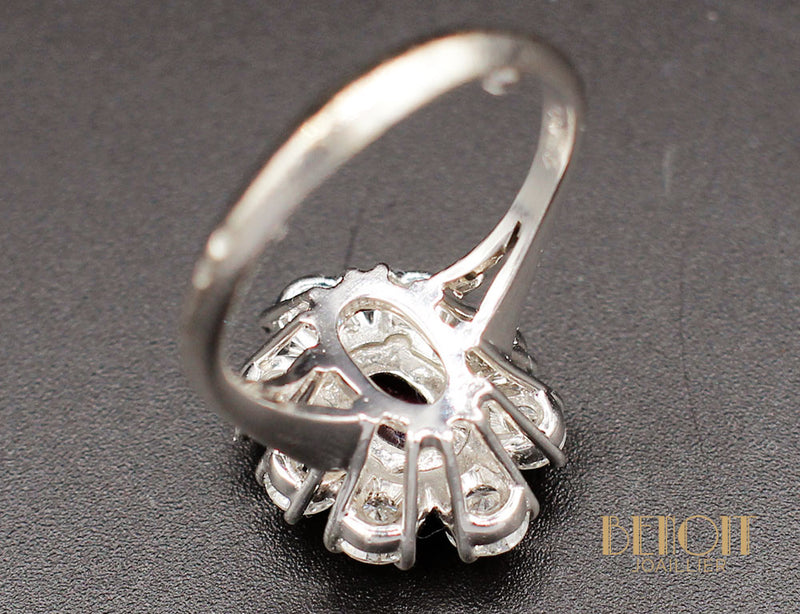 Bague Rubis Entourage Diamants