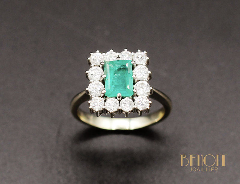 Bague Emeraude Entourage Diamants