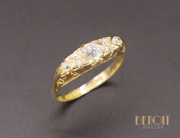 Bague Diamants Style Jarretière