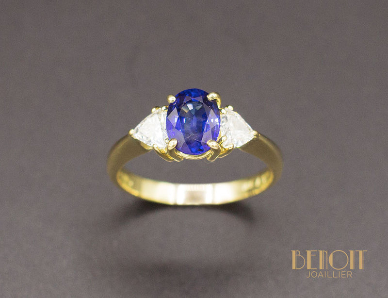 Bague Saphir et Diamants Triangle