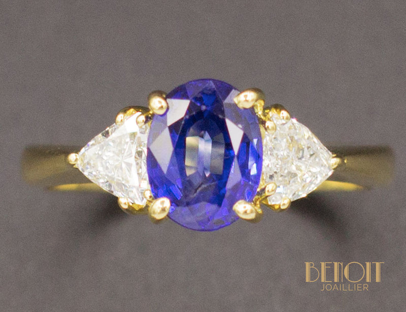 Bague Saphir et Diamants Triangle