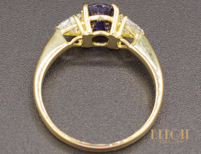 Bague Saphir et Diamants Triangle