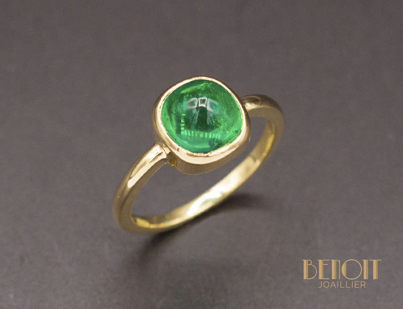 Bague Mellerio Cabochon Emeraude