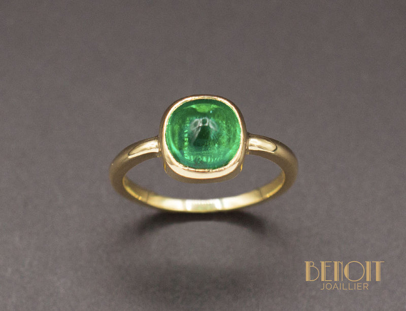 Bague Mellerio Cabochon Emeraude