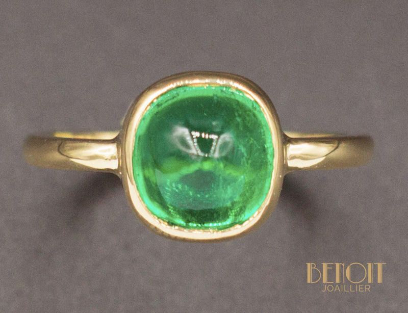 Bague Mellerio Cabochon Emeraude