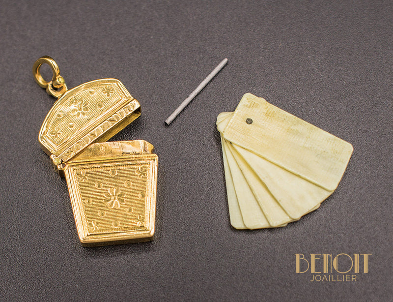 Pendentif Carnet de Bal Or Jaune
