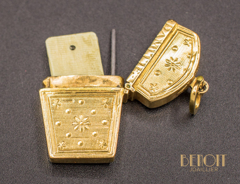 Pendentif Carnet de Bal Or Jaune