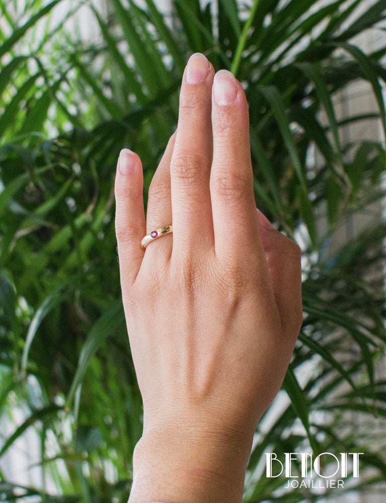 Bague Jonc Or Jaune Rubis