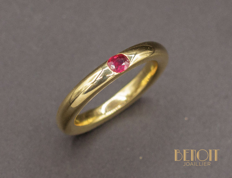 Bague Jonc Or Jaune Rubis