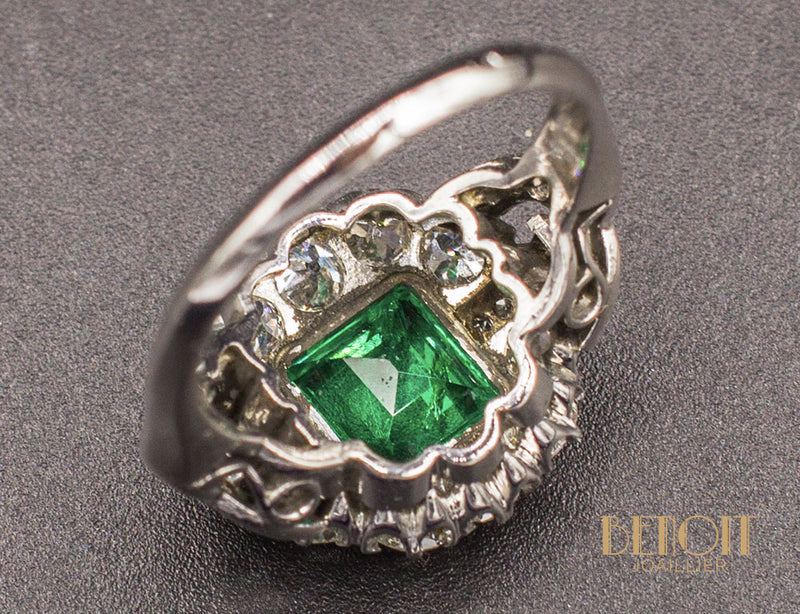 Bague Art Déco Emeraude Diamants