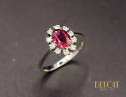 Bague Rubis Entourage Diamants