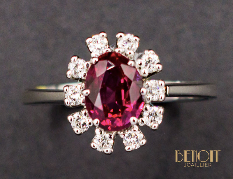 Bague Rubis Entourage Diamants