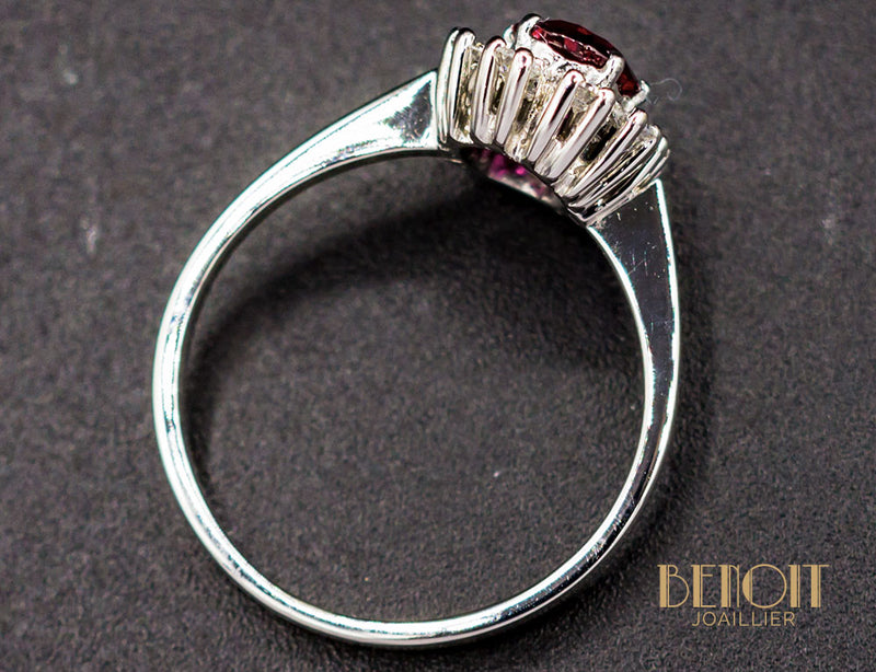 Bague Rubis Entourage Diamants