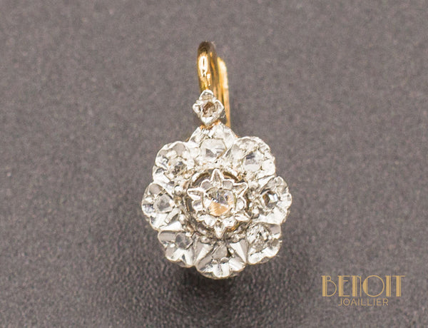 Boucles d'Oreilles Dormeuses Fleurs