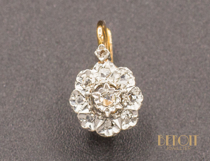 Boucles d'Oreilles Dormeuses Fleurs