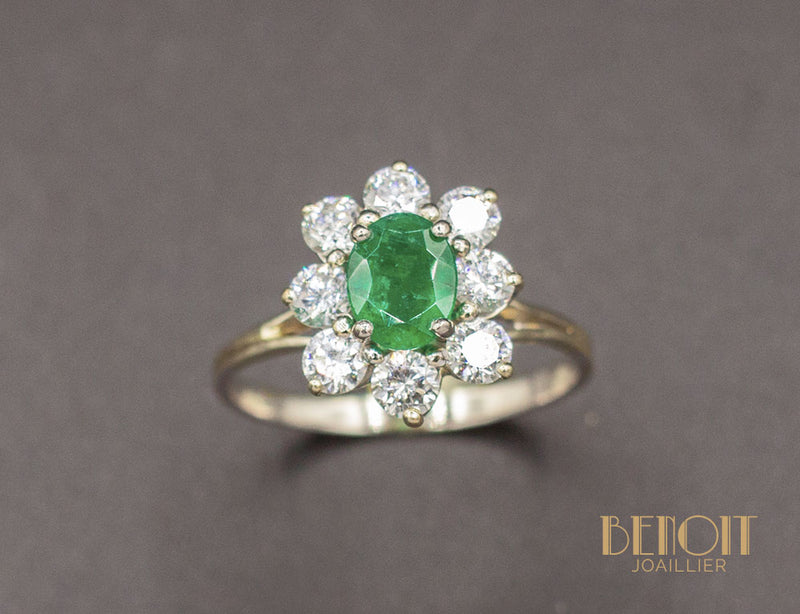 Bague Emeraude Entourage Diamants