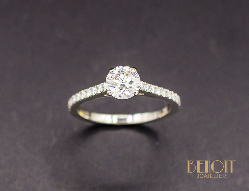 Solitaire "De Beers" DB Classic Pavé Diamant