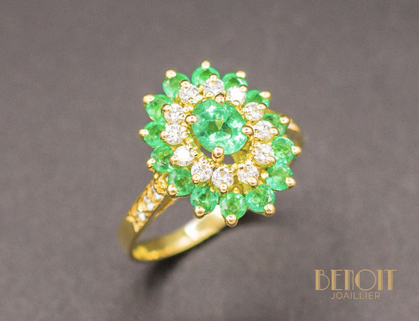 Bague Double Entourage Emeraudes Diamants