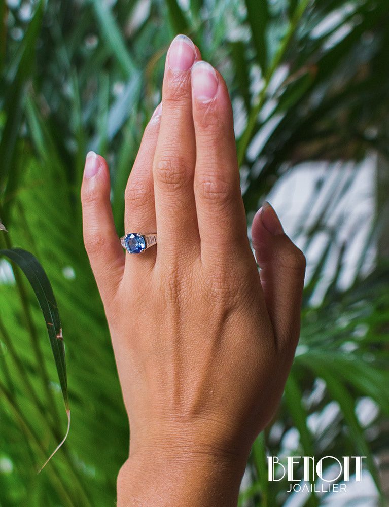 Solitaire Saphir et Baguettes Diamants