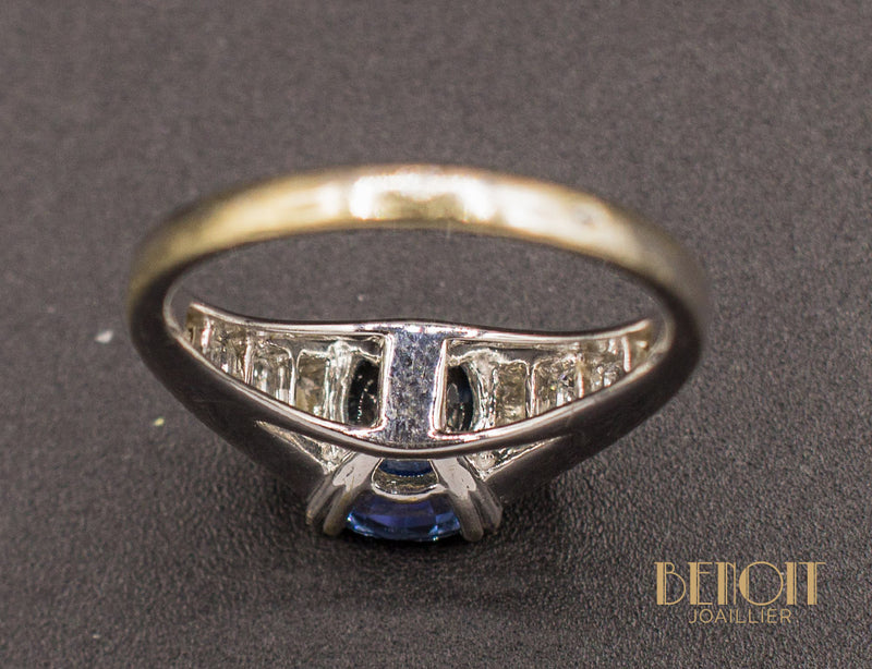 Solitaire Saphir et Baguettes Diamants