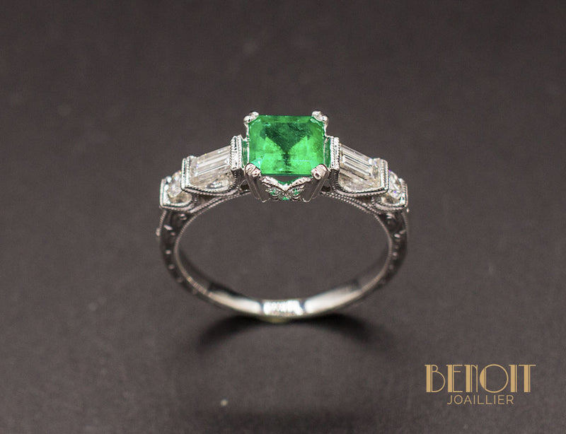 Bague Art Déco Emeraude Diamants