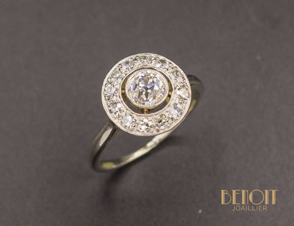 Bague Art Déco Diamant Entourage