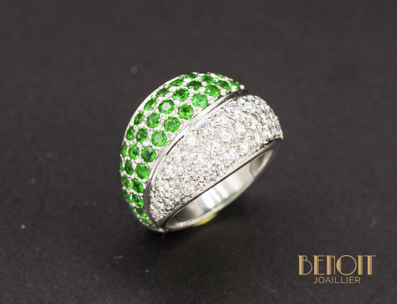 Bague Boule Diamants Emeraudes