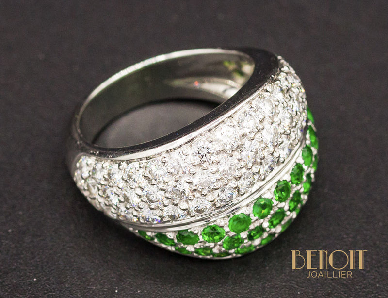 Bague Boule Diamants Emeraudes