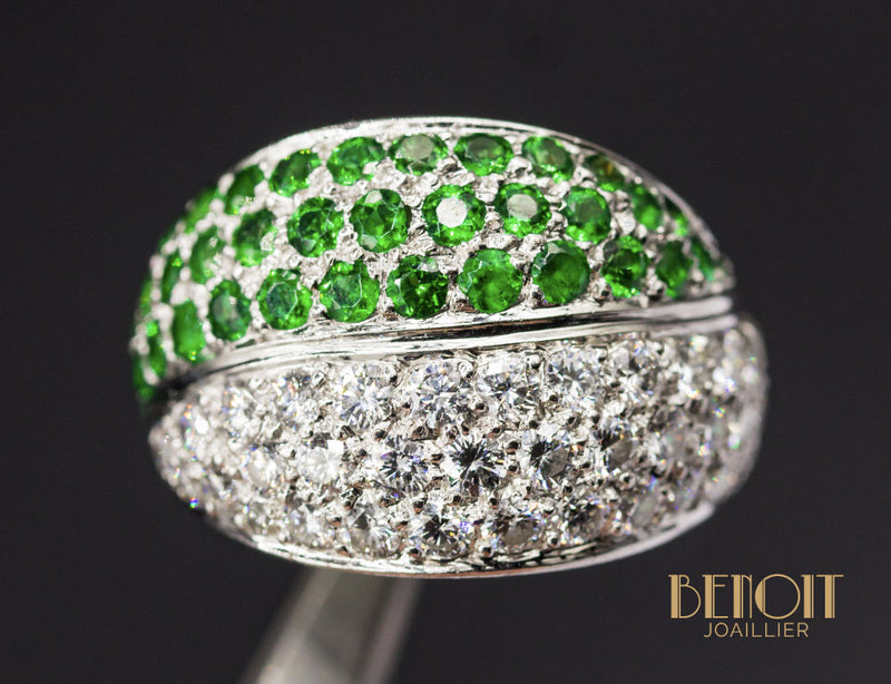 Bague Boule Diamants Emeraudes