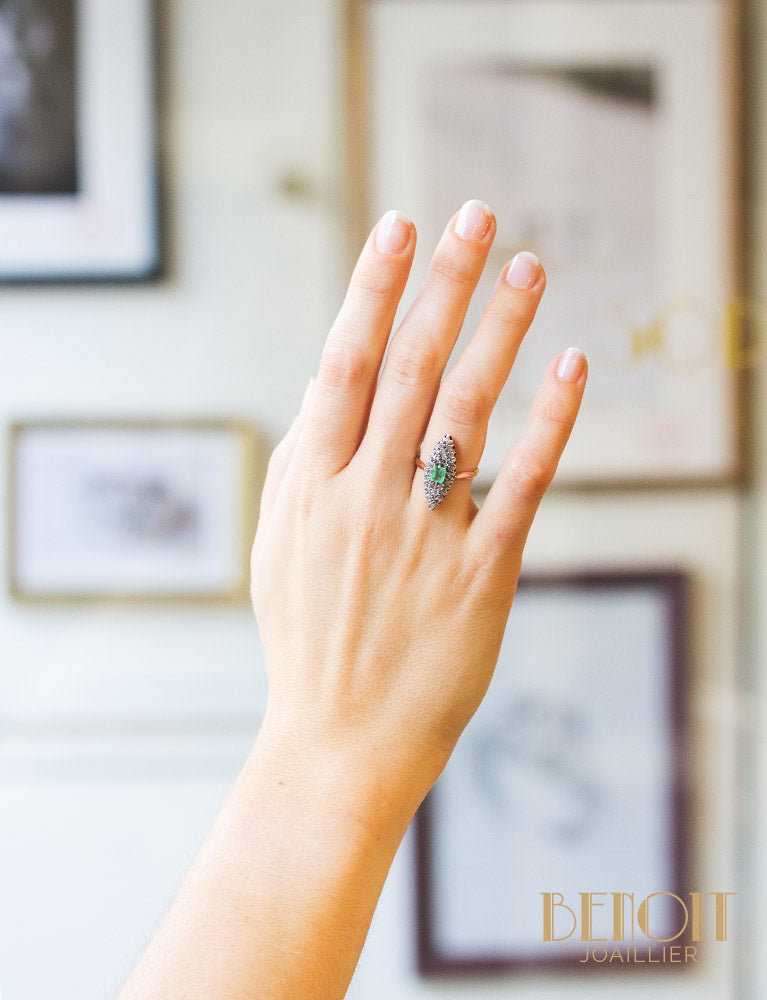 Bague Navette Emeraude Diamants