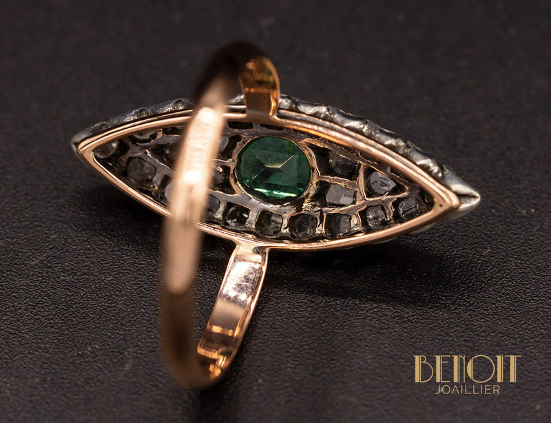 Bague Navette Emeraude Diamants