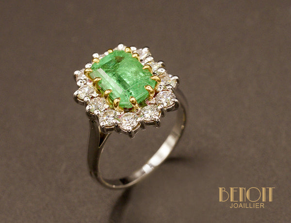 Bague Emeraude Entourage Diamants