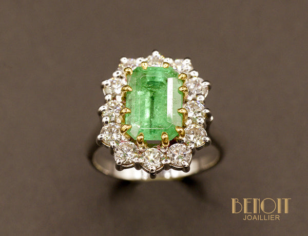 Bague Emeraude Entourage Diamants