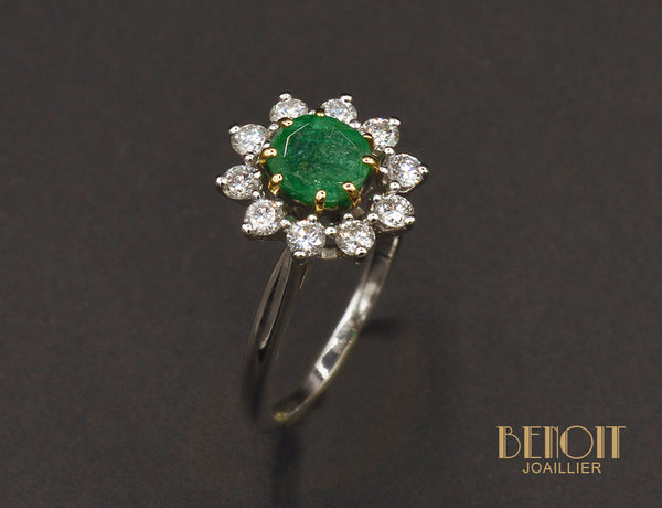 Bague Emeraude Entourage Diamants