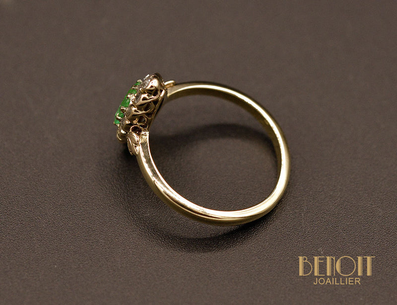 Bague Marquise Emeraude et Diamants