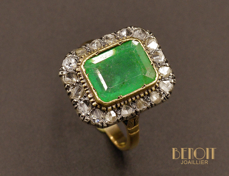 Bague Emeraude entourage Diamants Taille Rose