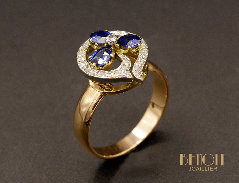 Bague Ancienne Trèfle de Saphirs et Diamants